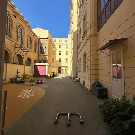 Apartmán 1920s Charm By Jerusalem Synagogue In Old Town Center